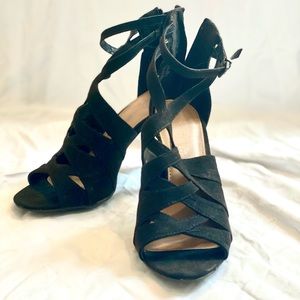 Christian Siriano strapped heel in black size 7